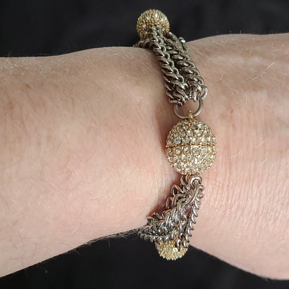 Ladies fashion bracelet